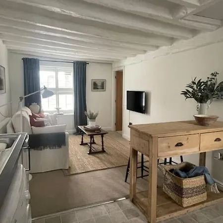 Apartament Nestled In